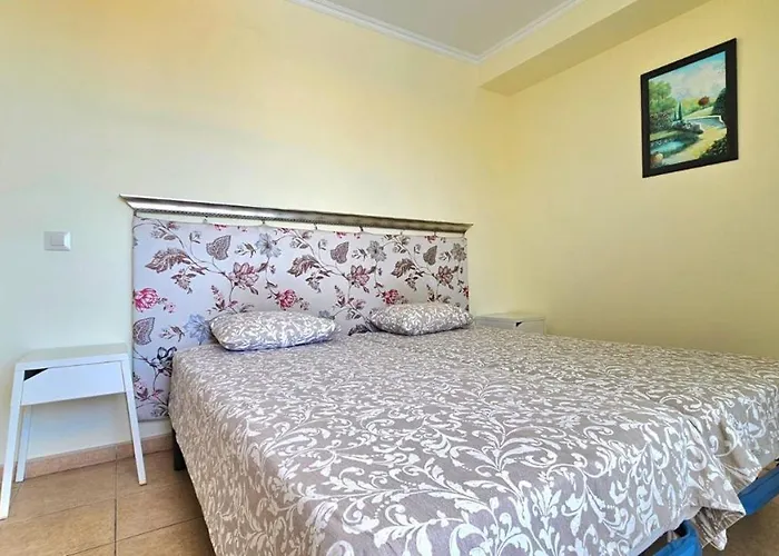 Big And Beautiful House شقة