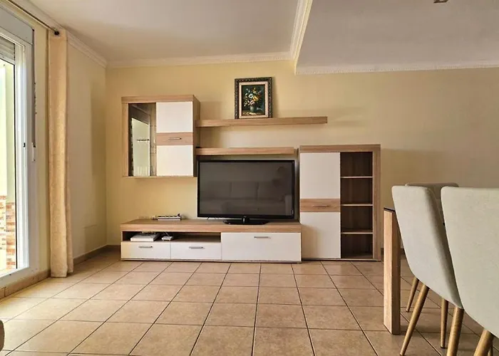 Big And Beautiful House أذيخي