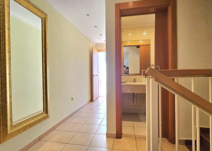 Big And Beautiful House شقة *