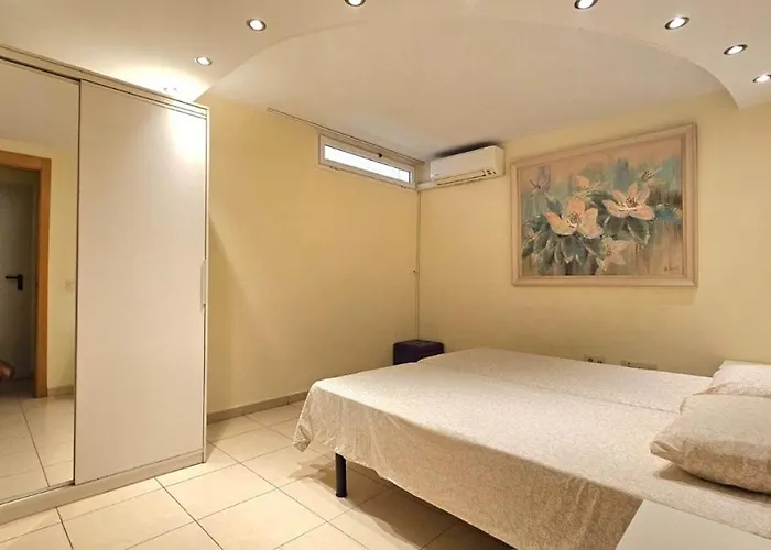 Big And Beautiful House شقة *